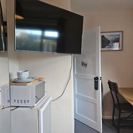 ווית'נשו Double Bedroom Located Close To Manchester Airport מראה חיצוני תמונה