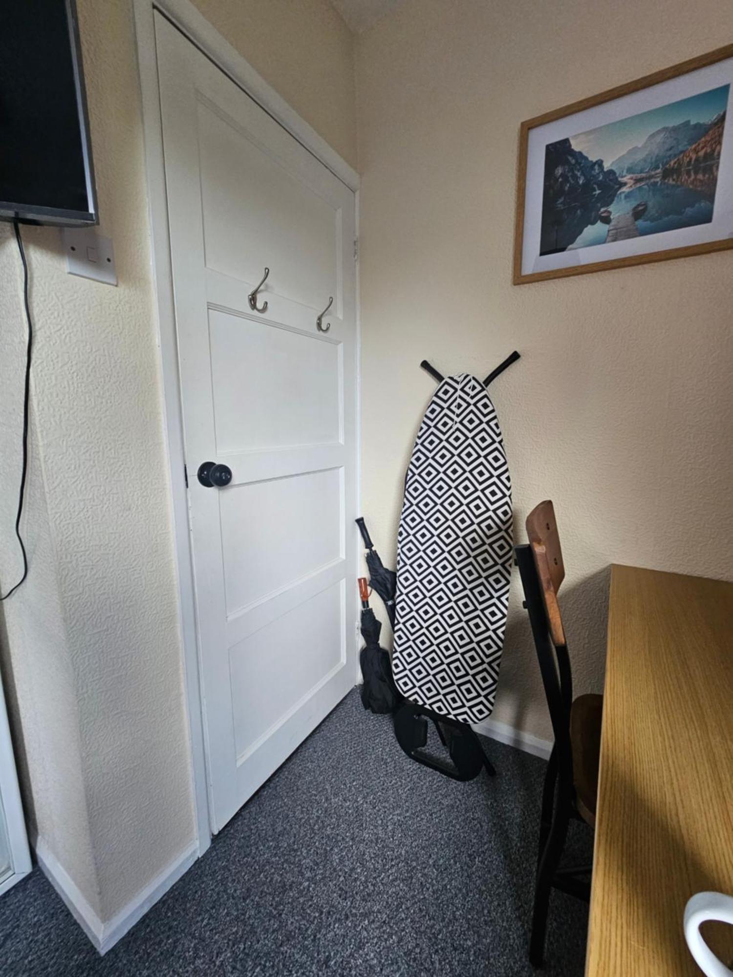 ווית'נשו Double Bedroom Located Close To Manchester Airport מראה חיצוני תמונה