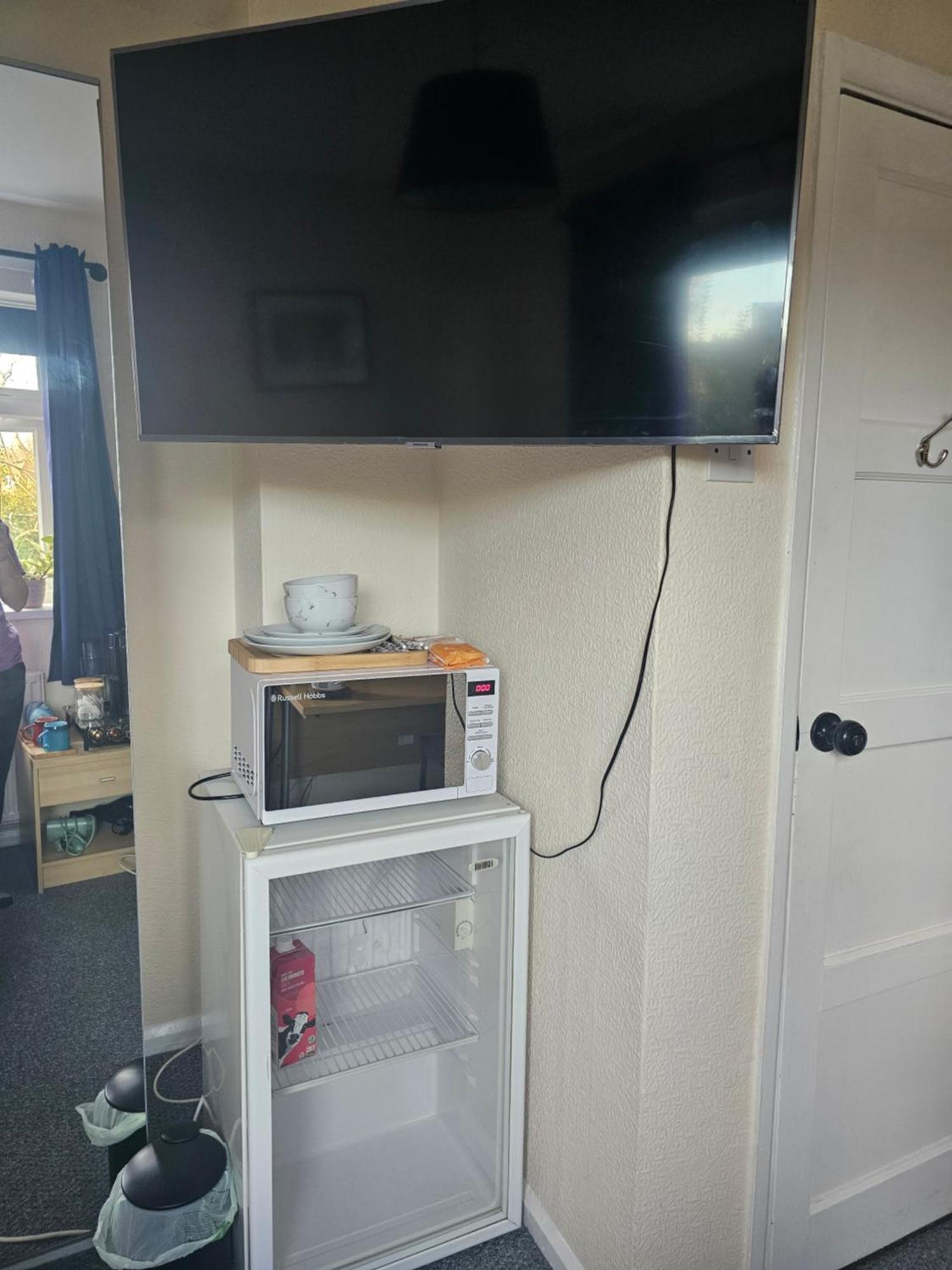 ווית'נשו Double Bedroom Located Close To Manchester Airport מראה חיצוני תמונה